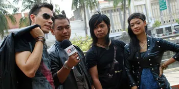 Jadi Vokalis Band, Darius Sinathrya Alih Profesi?