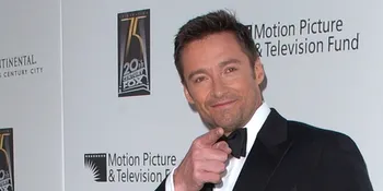 Hugh Jackman Tak Mau Buka Baju