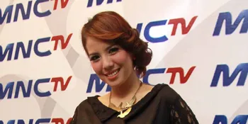 Sibuk Skripsi, Tya Ariestya Tolak Film