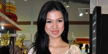Kembali Syuting, Delia Ecoutez Canggung