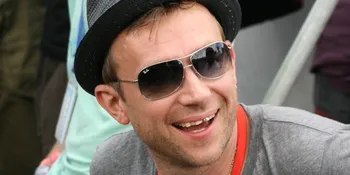 Damon Albarn Kapok Bikin Band