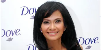 Ersa Mayori Senang Koleksi Batik