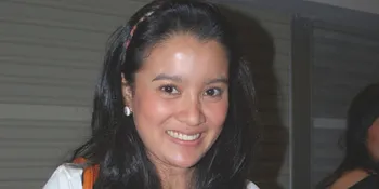 Melar, Koleksi Batik Marcella Zalianty Pun Tak Muat