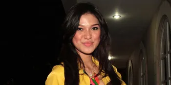 Keluar Dari Ecoutez, Delia Bersolo Karir