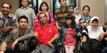 Christian Bautista Dampingi Anak Spesial Nonton 'SLB'