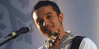 Onci Dipaksa Pingitan Ungu