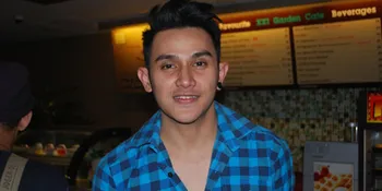 Syuting Film Horor, Vicky Nitinegoro Tak Kesurupan