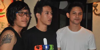 Hobi Ngedrum, Lucky Perdana Bikin Band
