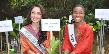 Miss Universe Becek-Becekan Tanam Mangrove