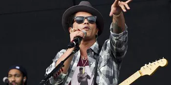 Happy 26th Birthday Bruno Mars!