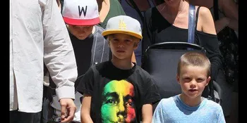 Putra Beckham Mengumpat Dalam Bahasa Spanyol