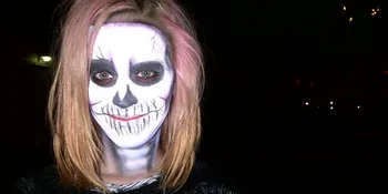 Katy Perry Mendadak Jadi Zombie