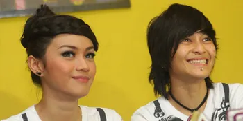 The Virgin Senang Makan di Pinggir Jalan