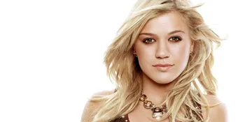 Single Kelly Clarkson Mulai Diburu!