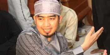 Ustad Solmed Lega Lamaran Diterima April Jasmine