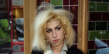 Awas Tertular Virus Amy Winehouse!