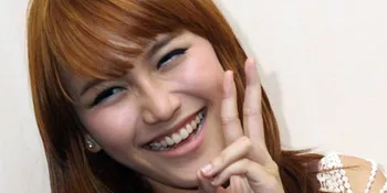 Wah, Ayu Ting Ting Ingin Punya Kekasih Ustad!