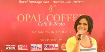 Ke Medan, KD - Raul Lemos Jadi Pusat Perhatian