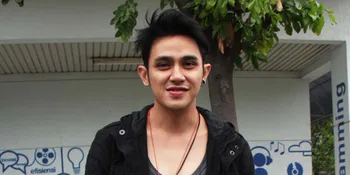 Vicky Nitinegoro Tengah PDKT