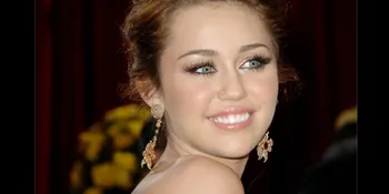 Miley Cyrus Rela Beramal Demi Bob Dylan?