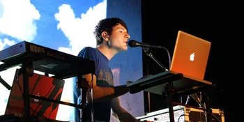 Owl City Sukses Panaskan Senayan