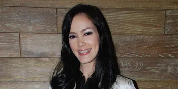 Cathy Sharon Nikmati Penampilan Ridho Rhoma