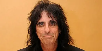 Alice Cooper Belum Ingin Pensiun