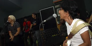 Makna 12 Tahun Bagi Wali Band