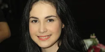 Arumi Bachsin Belajar Menari Dari Keraton