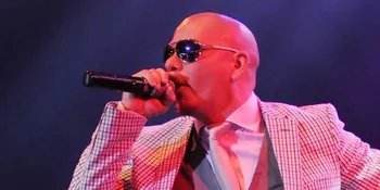 Usung Visualisasi, Pitbull Bawa Video Jockey Sendiri