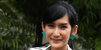 Zora Vidyanata Selipkan Satu Hari Untuk Anak