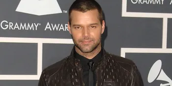 Ricky Martin Nikahi Pasangan Gay!