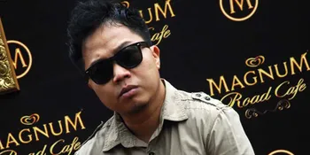 Sandhy Sondoro: Blues Susah Untuk Dikomersilkan