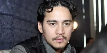 Mario Lawalata Suka Cewek Tukang Warung?