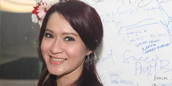 Okie Agustina Senang Jadi DJ