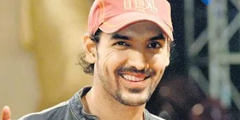 John Abraham Tolak Kembali ke 'FORCE'?