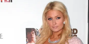Paris Hilton Hadiri Pembukaan Salon di Bali