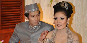 Saat Resepsi Giliran Nindy Gunakan Adat Padang