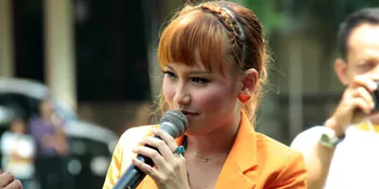 Nikmati Infrastruktur, Ayu Ting-ting Sosialisasi Pajak