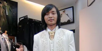 Basis Nikah, Hello Band Pecah Telur