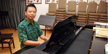20 Tahun Berkarya Avip Priatna Tampil Klasik