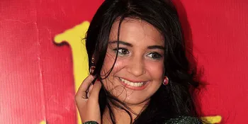 Shireen Sungkar Ikuti KapanLagi.com® Goes To Moestopo