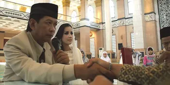 Kalung Berlian Jadi Mas Kawin Andi Soraya