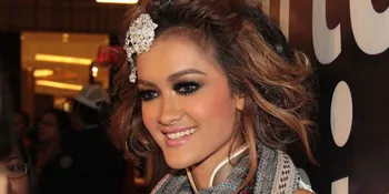 Julia Perez Nikah Januari 2012