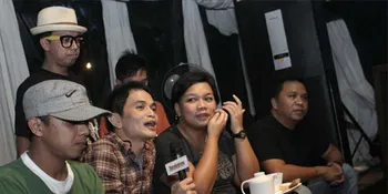 Nonton SEA Games 2011, Project Pop Deg-Degan