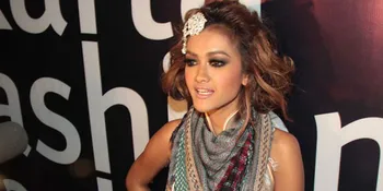 Julia Perez: Gak Nikah Kalau Mama Gak Kasih Restu