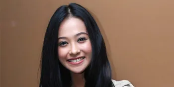 Poppy Bunga Berakting Sekaligus Belajar Agama