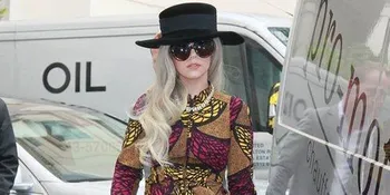 Lady GaGa Resmi Jadi Pahlawan Gay!