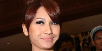 Tata Mahadewi: Anggun Entertainer Sejati