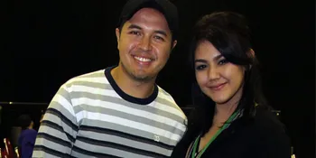 Sissy Priscilia Nikmati Konser Vina Panduwinata